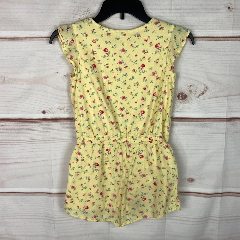 Gap Romper Girls M Yellow Floral Flutter Sleeve Button Up Pockets Elastic Waist